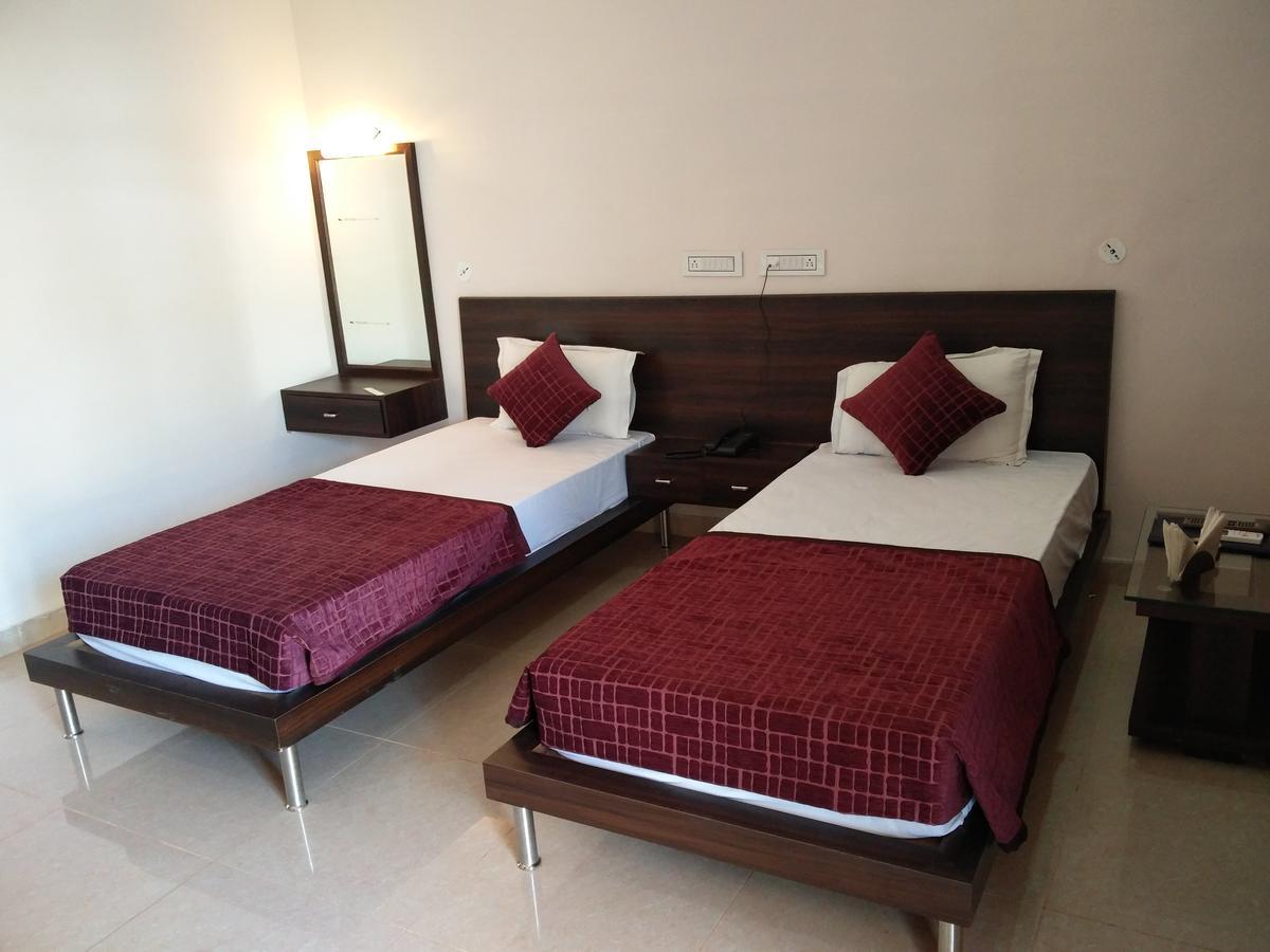 Gulmohar Sariska Resort Bairat Ngoại thất bức ảnh