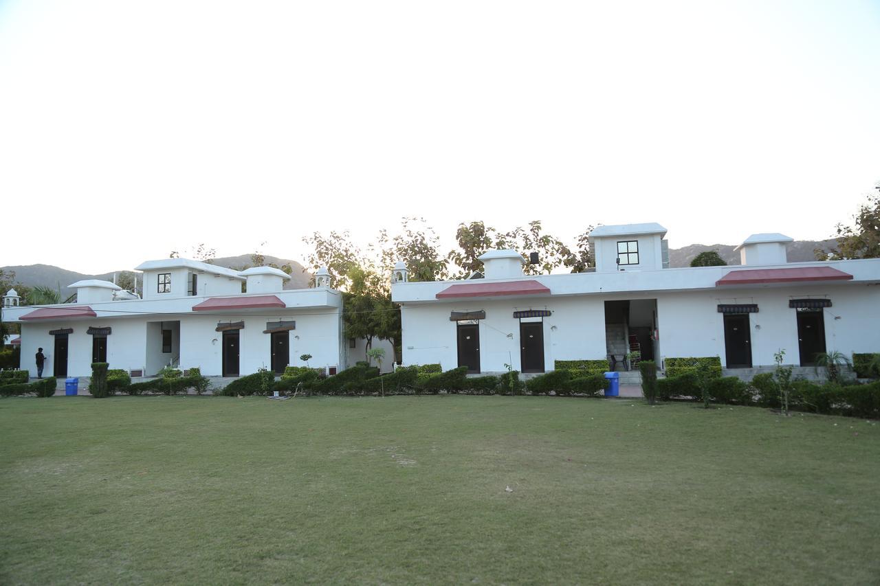 Gulmohar Sariska Resort Bairat Ngoại thất bức ảnh